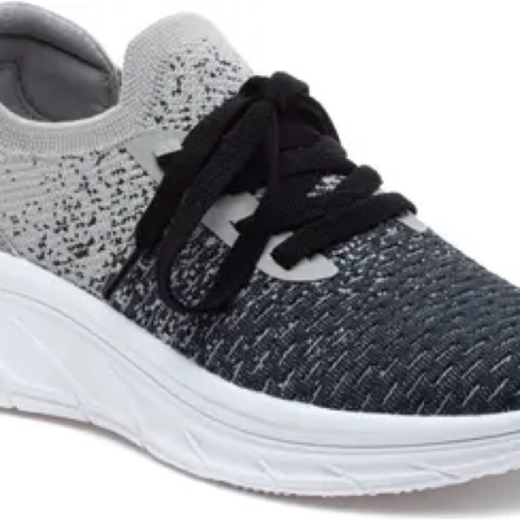 J Slides Holly Gray Knit Sneakers New in Box Size 7 - Picture 3 of 5